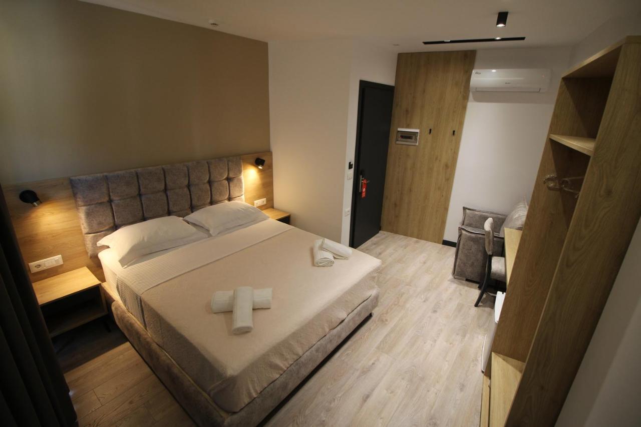 F&J Hotel Saranda Zewnętrze zdjęcie