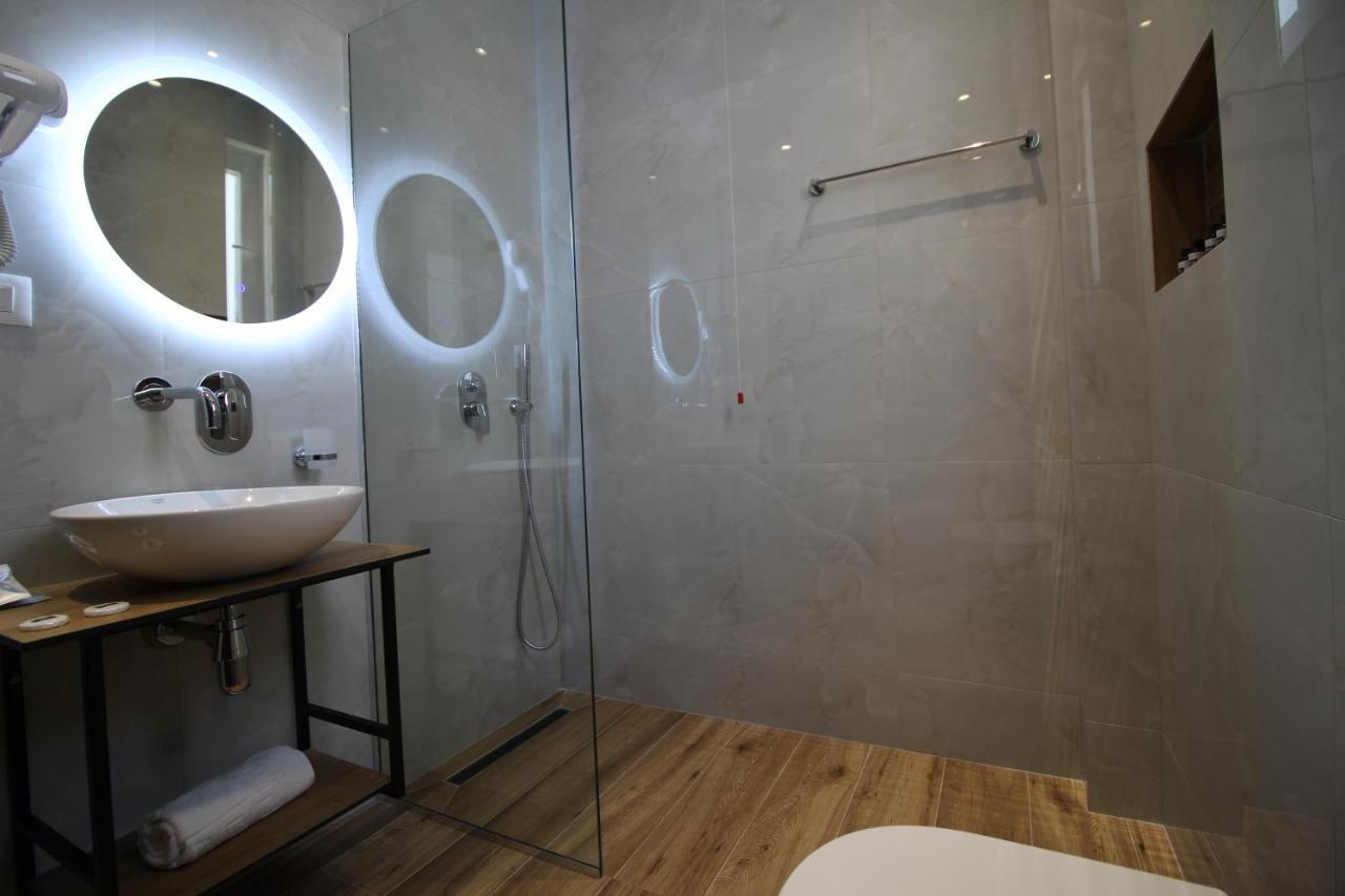 F&J Hotel Saranda Zewnętrze zdjęcie