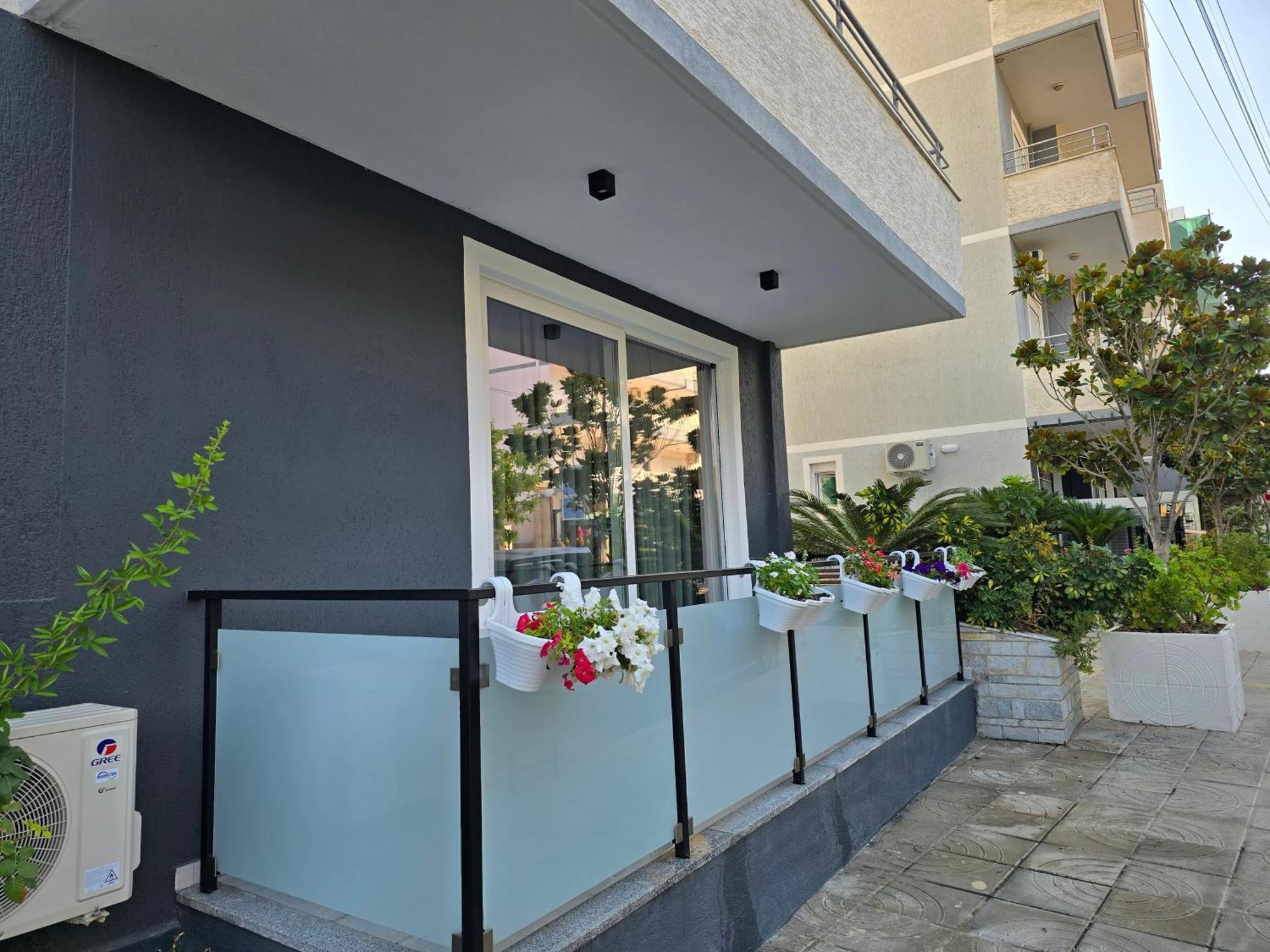 F&J Hotel Saranda Zewnętrze zdjęcie