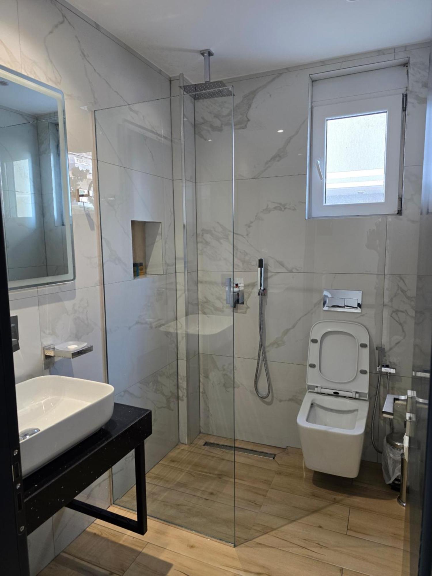 F&J Hotel Saranda Zewnętrze zdjęcie